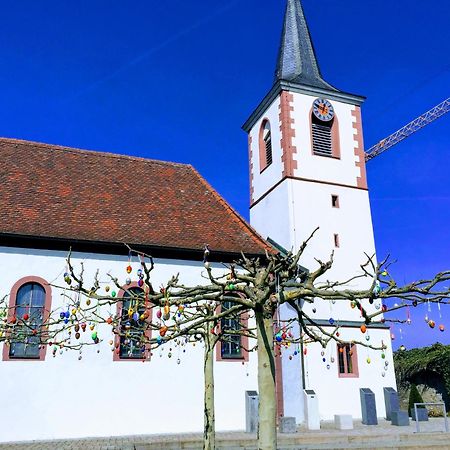 Lichtdurchflutetes Zimmer - Mainwiesen Apartamento Waldbuttelbrunn Exterior foto