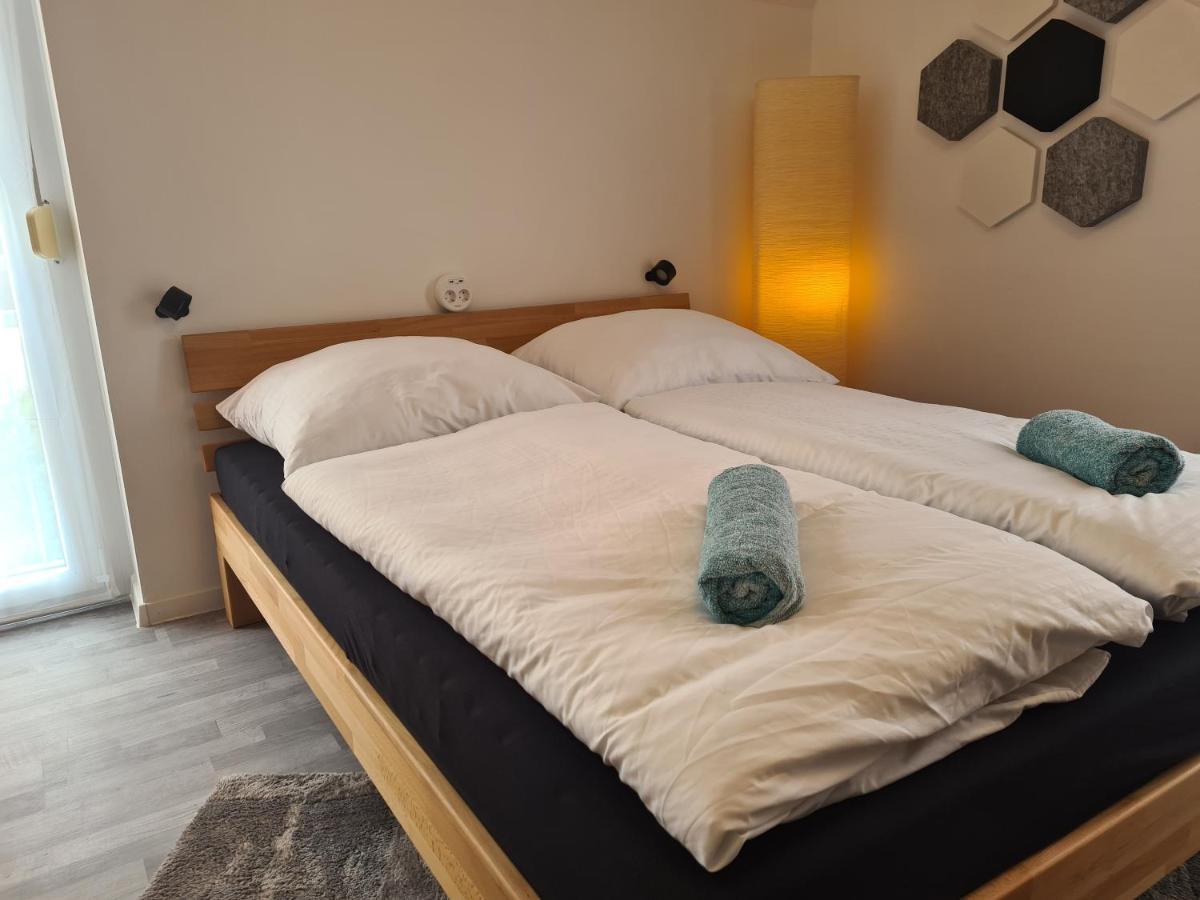Lichtdurchflutetes Zimmer - Mainwiesen Waldbuttelbrunn Exterior foto